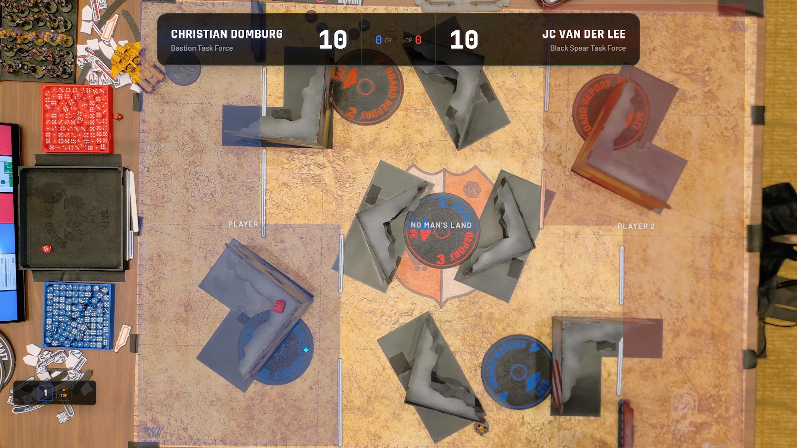 Score banner overlay on the top-down camera view